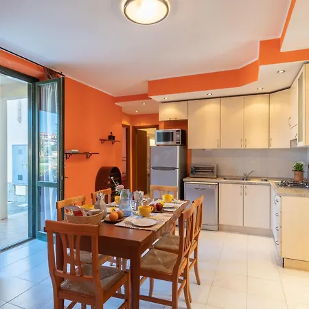 Apartamento Le Margherite - Slr264 By Interhome